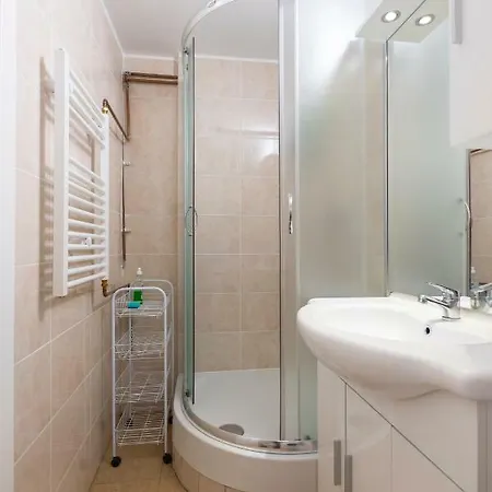 Southwest 2 Semi-basement *